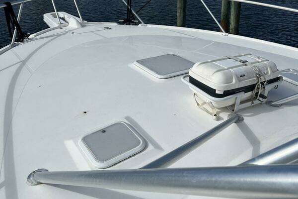 Luhrs 41 Hardtop Express Yacht For Sale