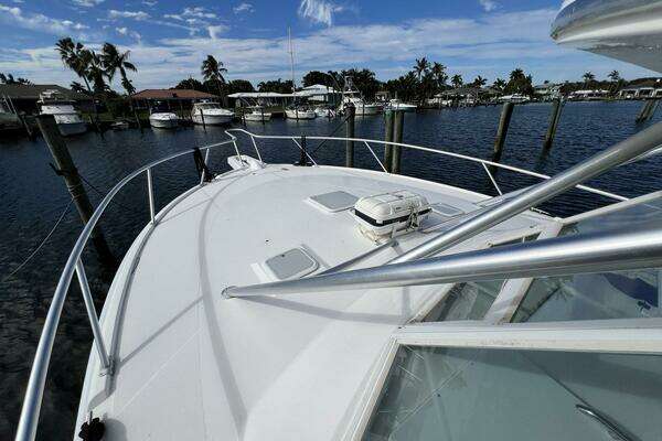 Luhrs 41 Hardtop Express Yacht For Sale