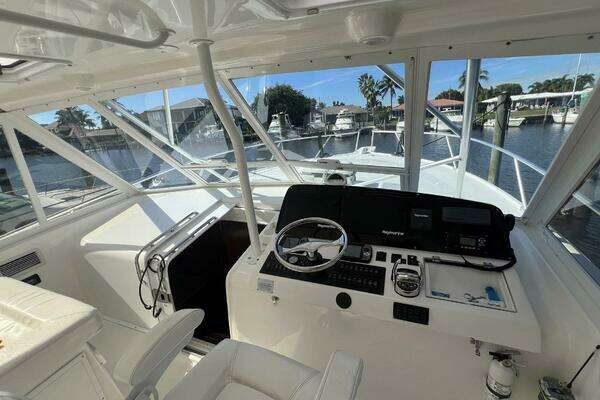 Luhrs 41 Hardtop Express Yacht For Sale