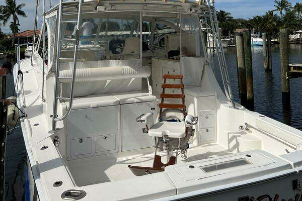 Luhrs 41 Hardtop Express Yacht For Sale