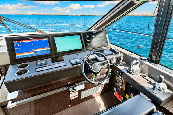 2019 Prestige 630 Flybridge - Helm/Electronics