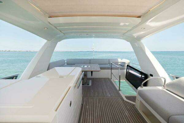 Prestige 630 Flybridge Yacht For Sale