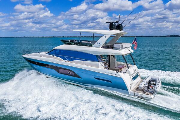 2019 Prestige 630 Flybridge - Profile 