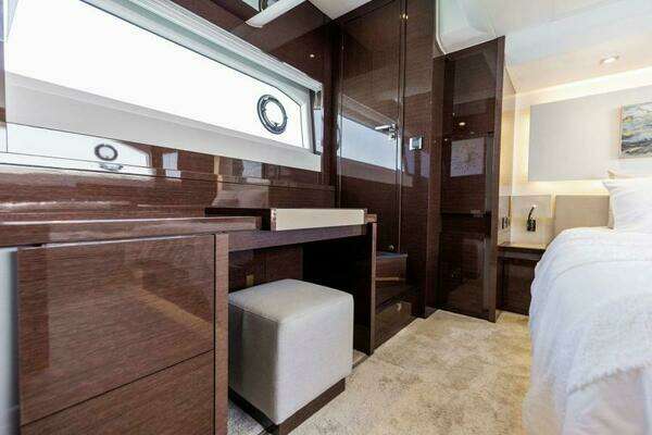 Prestige 630 Flybridge Yacht For Sale