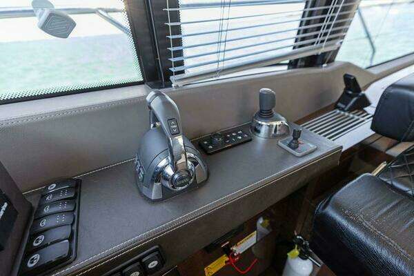 Prestige 630 Flybridge Yacht For Sale