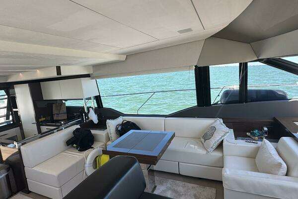 Prestige 630 Flybridge Yacht For Sale