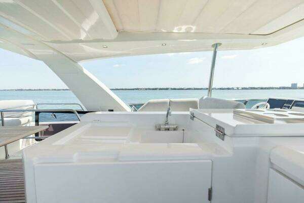 Prestige 630 Flybridge Yacht For Sale