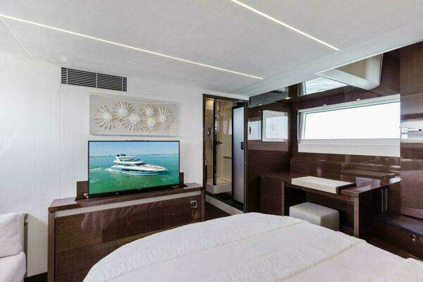 Prestige 630 Flybridge Yacht For Sale