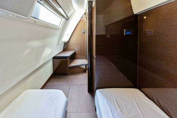 Prestige 630 Flybridge Yacht For Sale