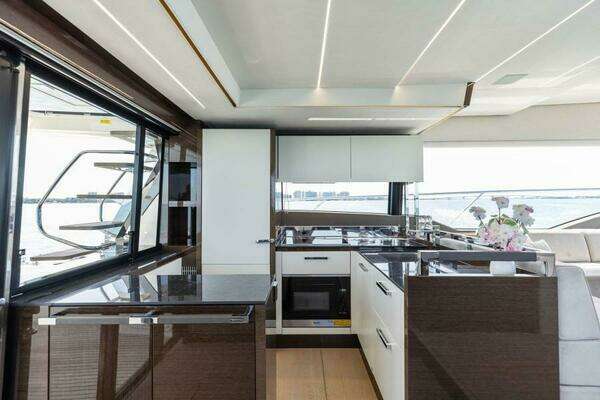 Prestige 630 Flybridge Yacht For Sale