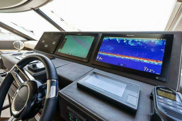 Prestige 630 Flybridge Yacht For Sale