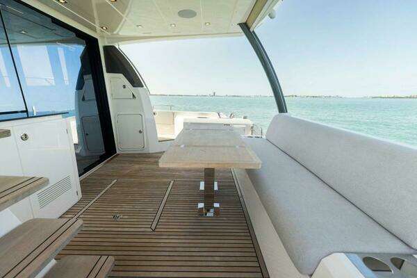 Prestige 630 Flybridge Yacht For Sale