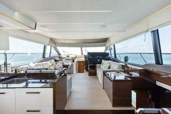 Prestige 630 Flybridge Yacht For Sale