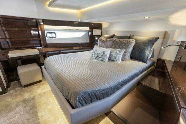 Prestige 630 Flybridge Yacht For Sale