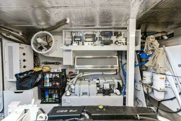 Prestige 630 Flybridge Yacht For Sale