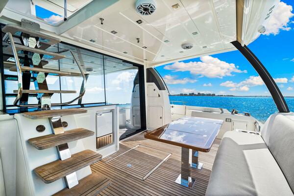 2019 Prestige 630 Flybridge - Stern Seating 