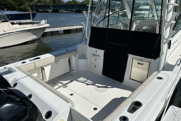 28ft Boston Whaler Yacht For Sale