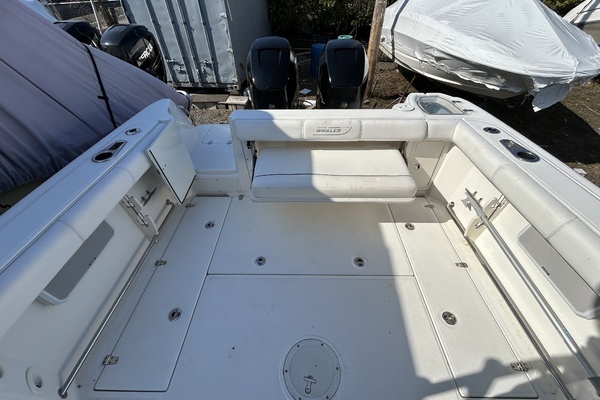2015 Boston Whaler 28