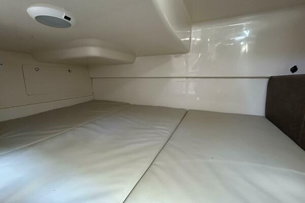 28ft Boston Whaler Yacht For Sale