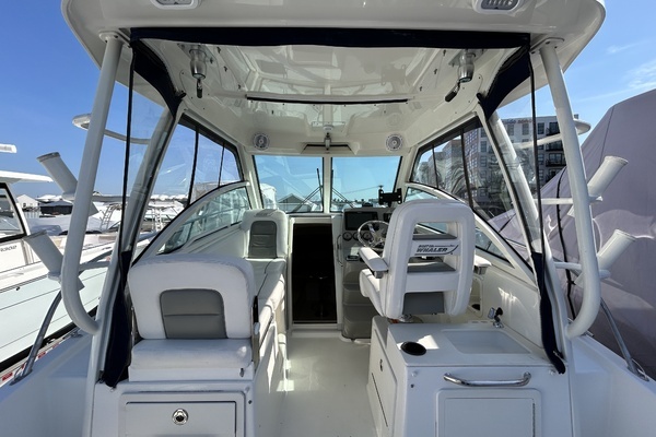 2015 Boston Whaler 28