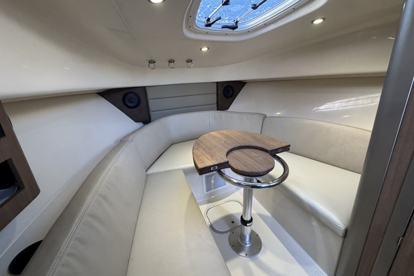 2015 Boston Whaler 28