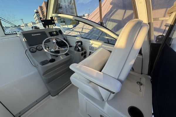 2015 Boston Whaler 28