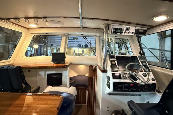 Kapalua 33ft Ocean Sport Yacht For Sale