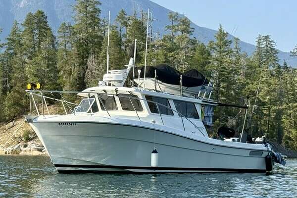 33-ft-Ocean Sport-2013-Roamer-Kapalua Surrey British Columbia Canada  yacht for sale