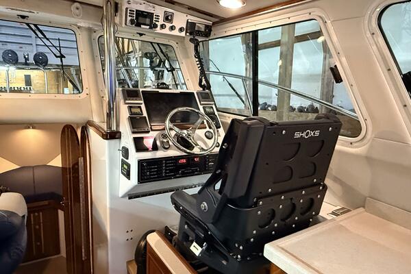 Kapalua 33ft Ocean Sport Yacht For Sale