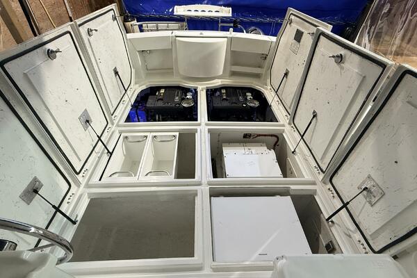 Kapalua 33ft Ocean Sport Yacht For Sale