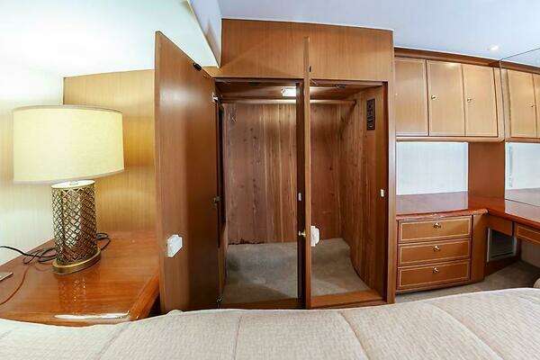 Ocean 57 Convertible Yacht For Sale