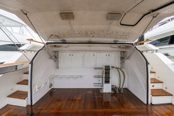 WHISTLE 76ft Lazzara Yachts Yacht For Sale