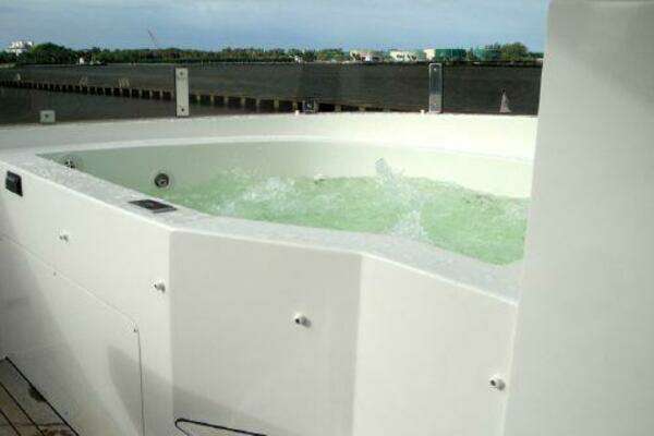 Lazzara Yachts  Yacht For Sale