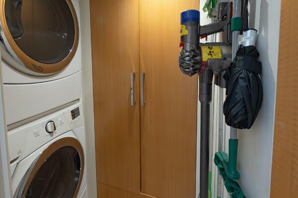 WHISTLE 76ft Lazzara Yachts Yacht For Sale