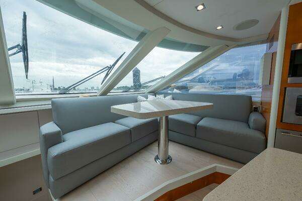 Lazzara Yachts  Yacht For Sale