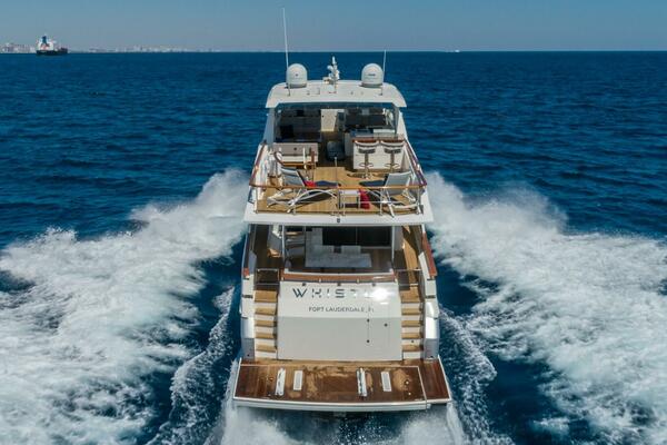 WHISTLE 76ft Lazzara Yachts Yacht For Sale