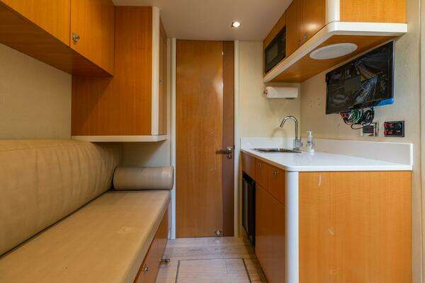 Lazzara Yachts  Yacht For Sale