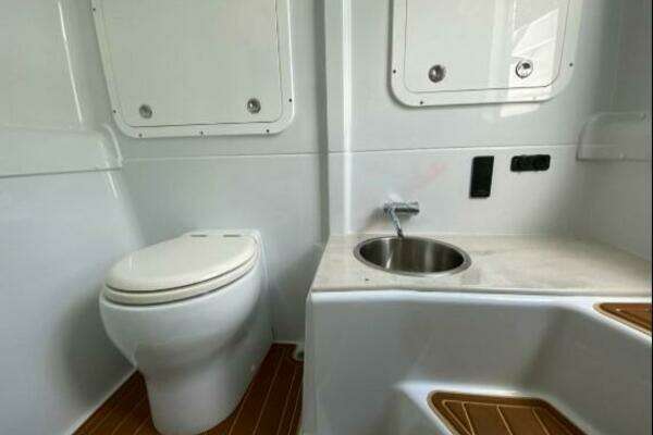 Yellowfin 42 Offshore Yacht For Sale