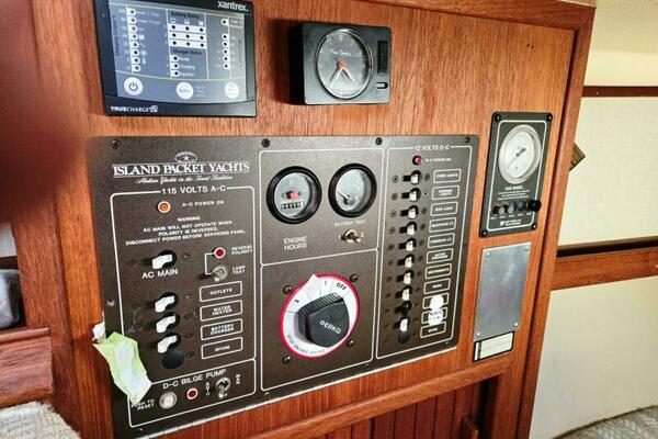 27ft Island Packet Yacht For Sale