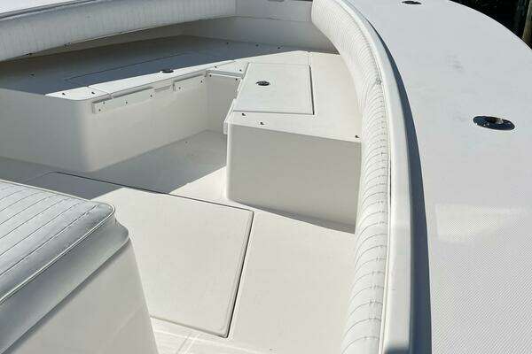 Photo of the 2006 Regulator 32 Center Console "INVICTUS"