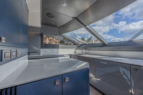 HIDEOUT 88ft Sunseeker Yacht For Sale