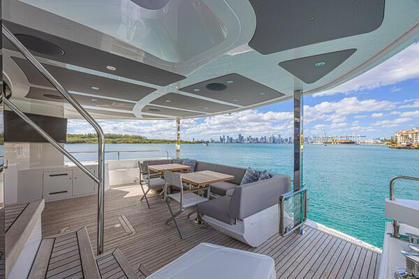 HIDEOUT 88ft Sunseeker Yacht For Sale