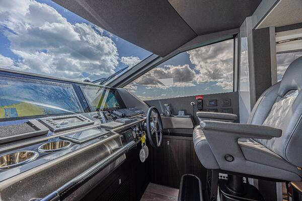 HIDEOUT 88ft Sunseeker Yacht For Sale