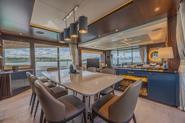 HIDEOUT 88ft Sunseeker Yacht For Sale