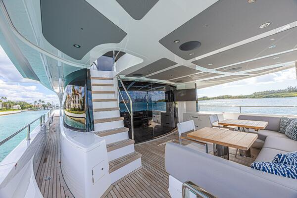 HIDEOUT 88ft Sunseeker Yacht For Sale