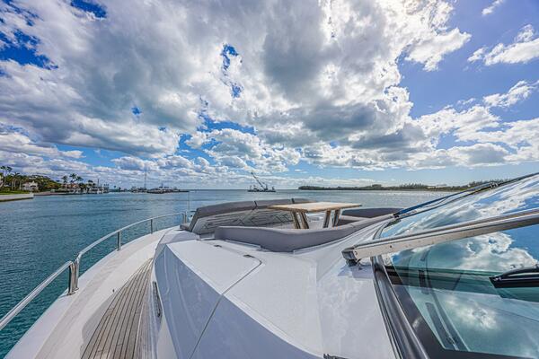 HIDEOUT 88ft Sunseeker Yacht For Sale