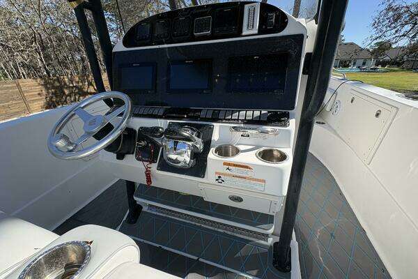 Photo of the 2008 Wellcraft 35 Scarab Sport "Reel Anomaly"