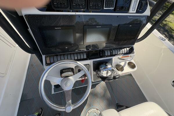 Reel Anomaly 35ft Wellcraft Yacht For Sale