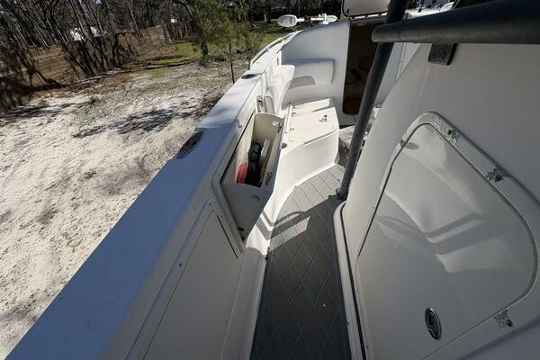 Reel Anomaly 35ft Wellcraft Yacht For Sale