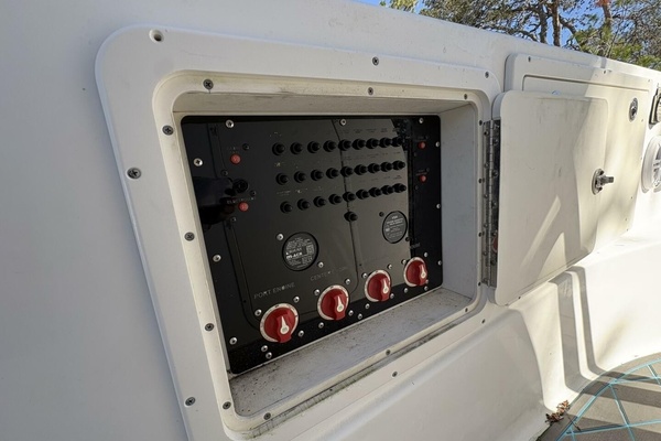 Reel Anomaly 35ft Wellcraft Yacht For Sale